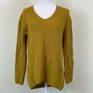 Madewell mustard v neck 100% wool sweater size xs
